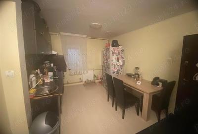 3 camere decomandat, 2 bai, GARAJ sub bloc si boxa -CENTRALA PROPRIE 3 camere decomandat, 2 bai, GARAJ sub bloc si boxa -CENTRALA PROPRIE - 4