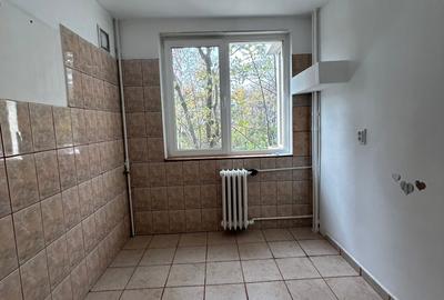 Titan 2 Camere Etaj 1 49 Mp Bloc Reabilitat 10 Min Metrou 10 Min Parc IOR - 5