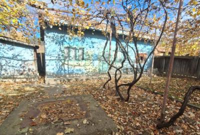 Casa batraneasca de vanzare Comane?ti, cartier St - 5