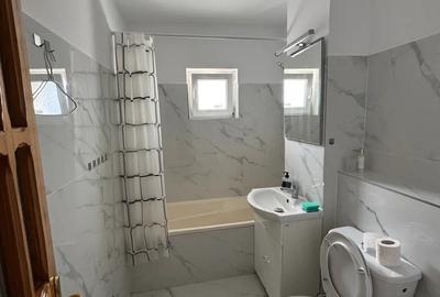 Apartament cu 3 camere de inchiriat Radauti, zona centrala ?i parcare proprie - 2