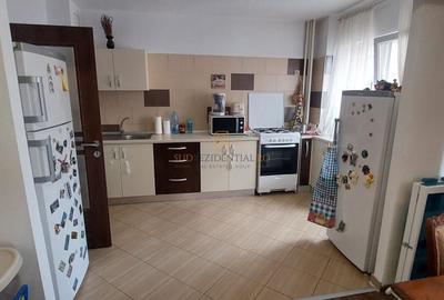 Apartament cu 3 camere semidecomandat, mobilat în Rahova - 4