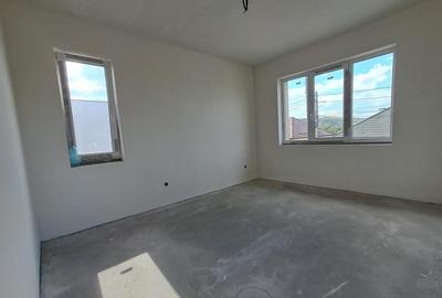 Casă cu 5 camere cu Teren 601 Mp în Central - 31