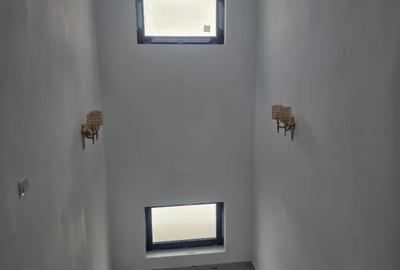 Casă cu 7 camere cu Teren 412 Mp în Malu Mare - 13