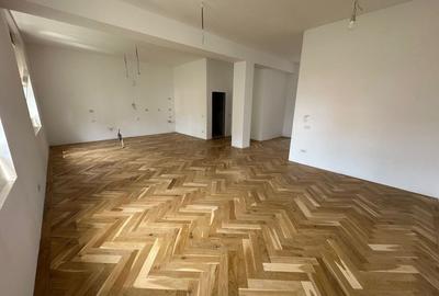 Apartament renovat în clădire istorică - are garaj - 21