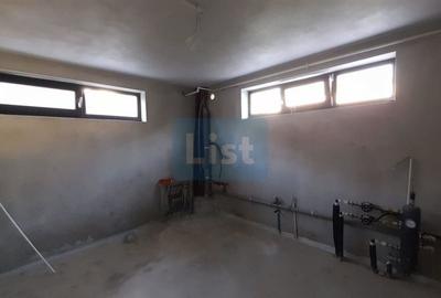 Casă cu 4 camere cu Canalizare în Dezmir - 15