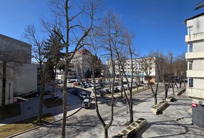 Apartament cu 3 camere decomandat, mobilat în Central - 2