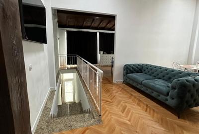 Spațiu comercial, de 50 mp, în Central - 4