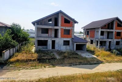 Casă individuală cu 6 camere în Est