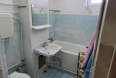Apartament cu 2 camere decomandat în Micro 18 - 2