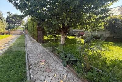 Casă cu 4 camere cu Teren 1000 Mp în Central - 1