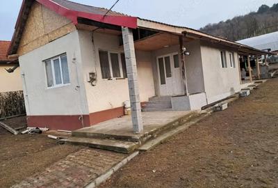 Casă în Săcălaia - 1