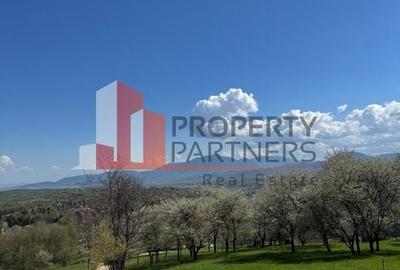 Terenuri Bran - Predelut  Priveliște către Bucegi și Postăvaru - 11