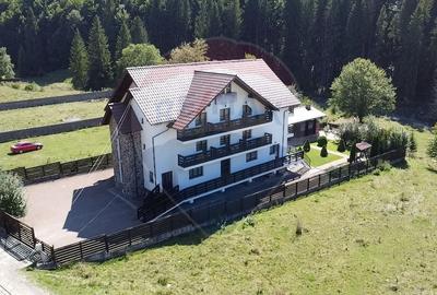 Pensiune cu 14 camere de vânzare Bucovina lângă pârtia Pojorata Malini - 4