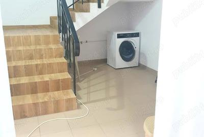 Casă cu 6 camere în Badea Cârțan - 33