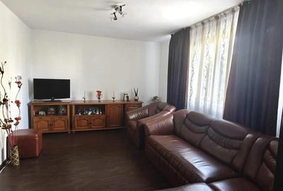 Apartament cu 2 camere semidecomandat în Central - 1