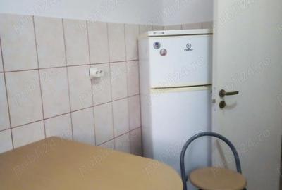 Apartament cu 2 camere decomandat în Apărătorii Patriei - 2