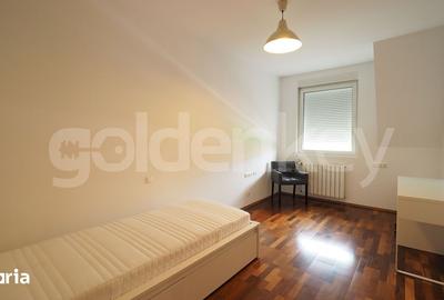 Casă cu 7 camere cu Teren 200 Mp în Central - 11