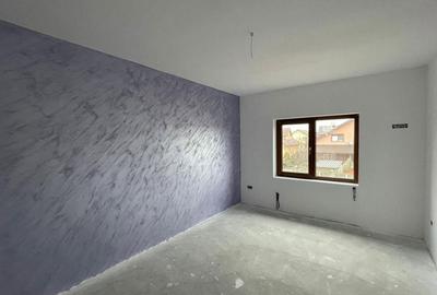 Casă cu 5 camere cu Teren 290 Mp în Moșnița Veche