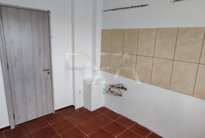 2 camere Vitan decomandat, inst. schimb., an 1983 - 5