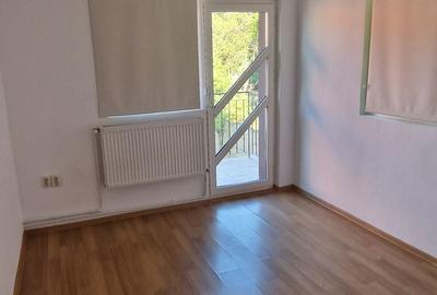 Casă cu 4 camere cu Teren 130 Mp în Băneasa - 1