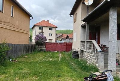 Casă cu Teren 1800 Mp în Central - 3