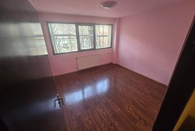 Apartament cu 2 camere decomandat în Giurgiului - 2