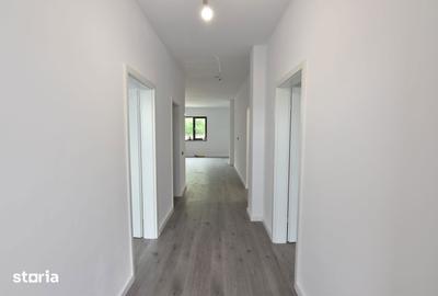 Casă cu 4 camere cu Teren 400 Mp în Domnești - 2