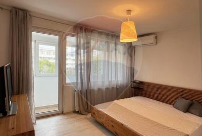 Vanzare apartament spatios,  3 camere - Metrou 1Mai - 14