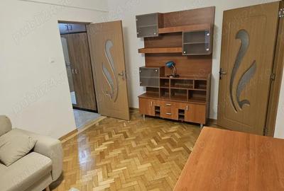 Proprietar inchiriez apartament 2 camere Mihalache, Ciuperca Domenii - 2