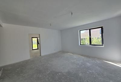 Casă cu 4 camere în Spătaru - 4