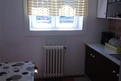 Apartament cu 2 camere decomandat în Orșova - 1