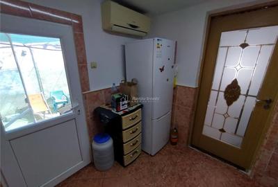Oravita, Casa Rezidentiala, 7 Incaperi, 1151mp Teren, ZERO C - 15