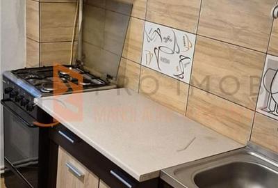 Apartament cu 2 camere semidecomandat, mobilat în Micro 3 - 13