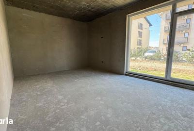Apartament cu 3 camere decomandat în Central - 1