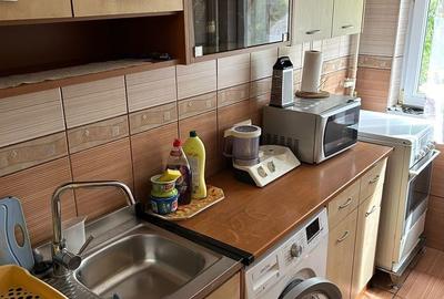 Apartament cu 2 camere semidecomandat în Berceni