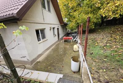 Casă cu 3 camere cu Teren 2090 Mp în Vișani - 2