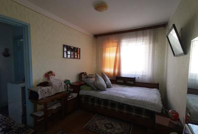 Apartament cu 4 camere semidecomandat în Ultracentral