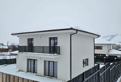 Casă cu 4 camere în Dealu Frumos - 2