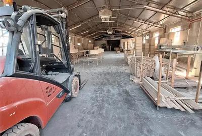 Proprietate industriala teren 4.150 mp + 3 hale renovate zona accesibila - 9