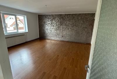 Ofer spre închiriere apartament la casa - 15