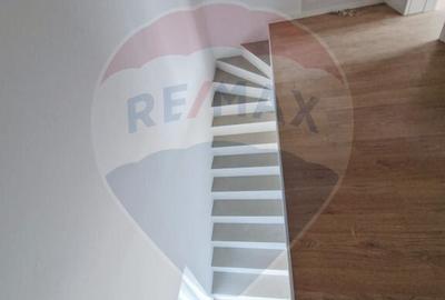 Casa / Vila - 132,5 mp , teren - 264 mp / zona Carcea - 8