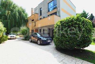 Vila cu 7 camere inconjurata de verdeata | piscina | 1178mp teren - 24