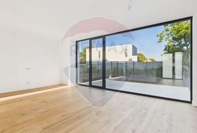 Vila luminoasa si moderna de vanzare in Amber Forest Tunari - 1