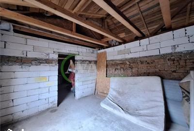 Casă cu 5 camere cu Teren 1200 Mp în Gherăiești - 2