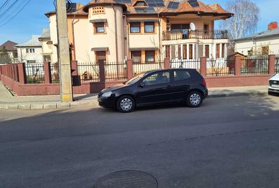 Casă cu 4 camere în Central - 1