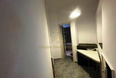 Vanzare - 3 camere  Str. Pasului - colt cu Armeneasca - 28