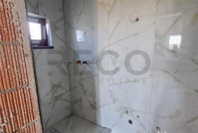 Casă cu 3 camere cu Teren 350 Mp în Borș - 12