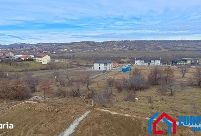 Casă cu 6 camere cu Teren 561 Mp în Central - 7