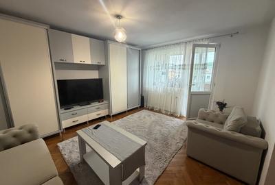 Apartament cu 2 camere decomandat, mobilat în Cetate