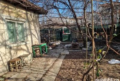 Casă cu 4 camere în Km 4